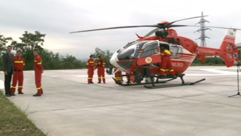 Prima misiune dupa reluarea zborurilor cu elicopterele SMURD: o fetita cu insuficienta renala, adusa la Bucuresti Imagine