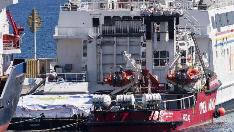 Prima nava cu ajutoare pentru Gaza, care va traversa coridorul maritim umanitar anuntat de UE, a plecat din Cipru Imagine