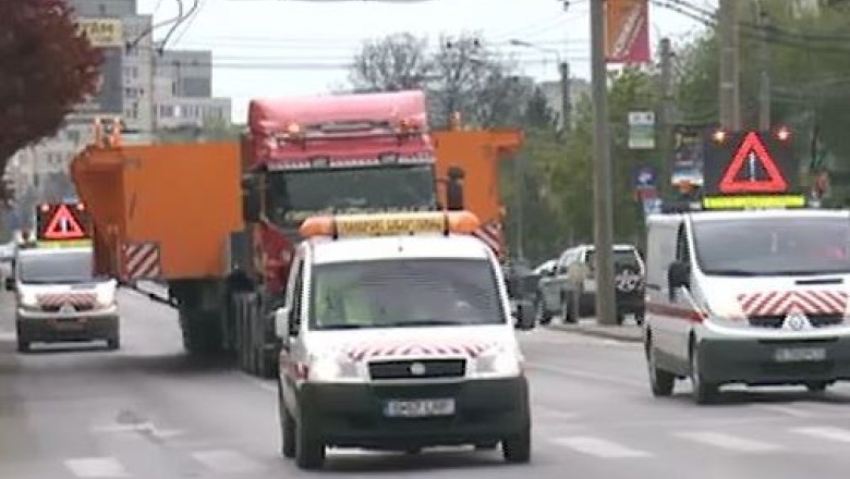 Prima piesa a macaralelor gigant a plecat din Timisoara Imagine