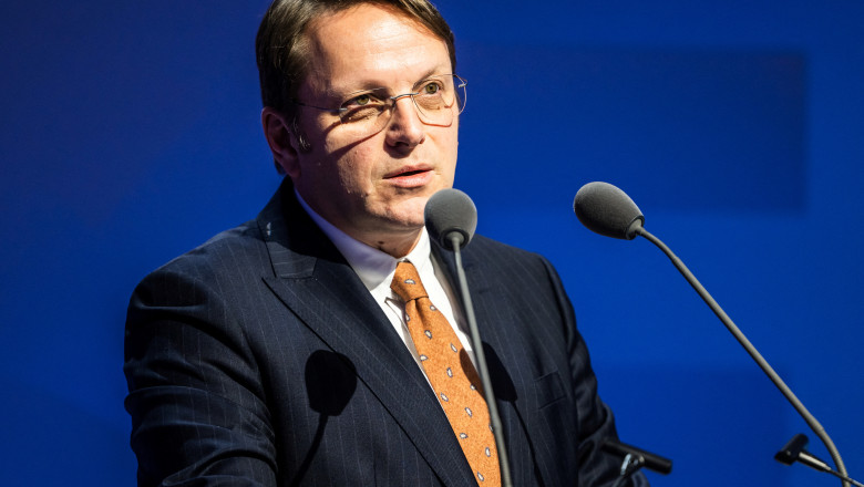 Prima reactie a comisarului maghiar, dupa ce a fost acuzat ca a coordonat actiuni de spionaj cand era ambasador la Bruxelles Imagine