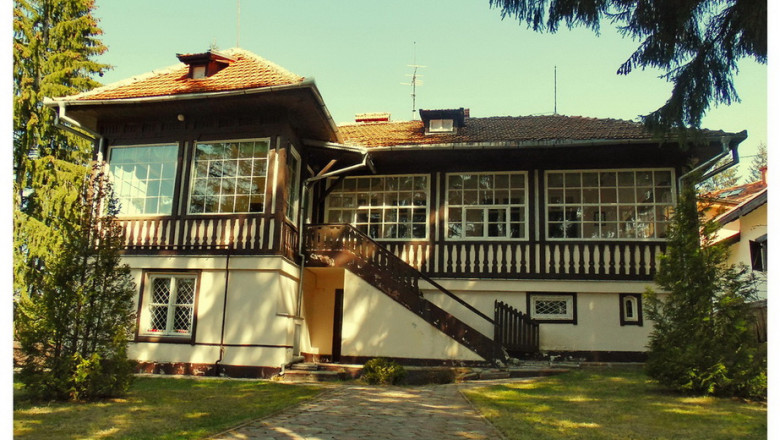 Prima resedinta din Predeal a lui Nicolae Ceausescu, scoasa la vanzare  Imagine