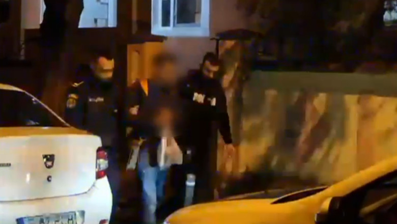 Prima retinere dupa mitingul pro-Georgescu. Barbatul care a vandalizat masina unor jurnalisti si-a petrecut noaptea in arest Imagine
