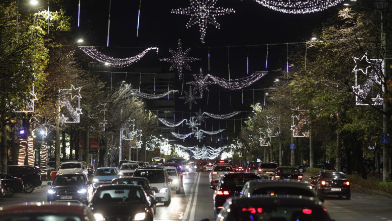 Primaria Bucurestiului va cheltui 5 milioane de lei pentru luminitele de Craciun. Nicusor Dan: Bucurestenii ne-au cerut si le raspundem Imagine