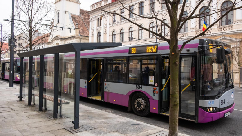 Primaria Cluj-Napoca, sanctionata pentru discriminare dupa ce a decis sa amendeze oamenii cu haine murdare in transportul public Imagine