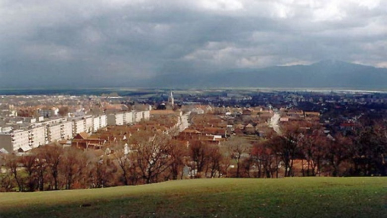 Primaria din Codlea cauta 20 de milioane de lei pentru constructia unui bazin de inot Imagine