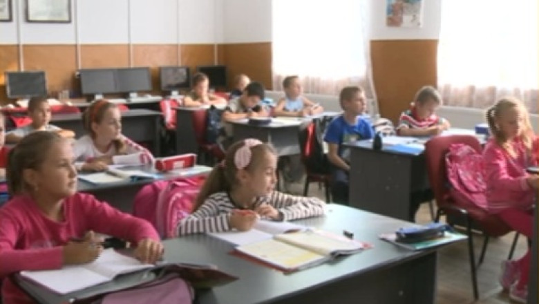 Primarii date in judecata de dascali. Profesorii nu au mai primit de doi ani banii de naveta Imagine