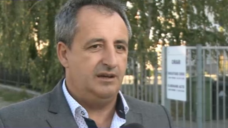 Primarul din doua partide. Un edil a semnat doua adeziuni in 10 zile Imagine