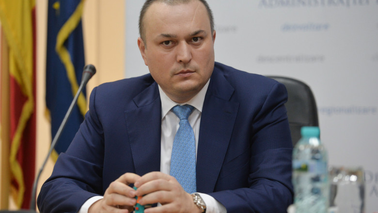 Primarul din Ploiesti, retinut dupa ce a fost audiat la DNA. I s-a facut rau si a fost dus la spital Imagine