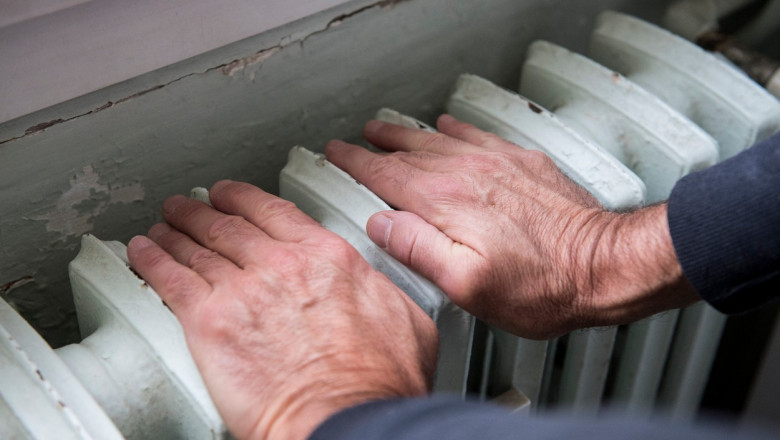 Primarul general, despre blocurile fara caldura din Bucuresti: Sunt 110 scari in care caloriferele sunt caldute Imagine