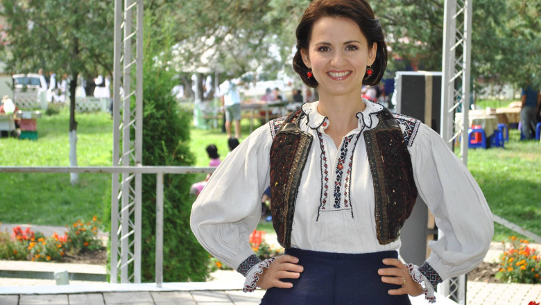 Primarul Pitestiului, Tudor Pendiuc, si fiica sa, realizatoare de televiziune, au fost retinuti Imagine