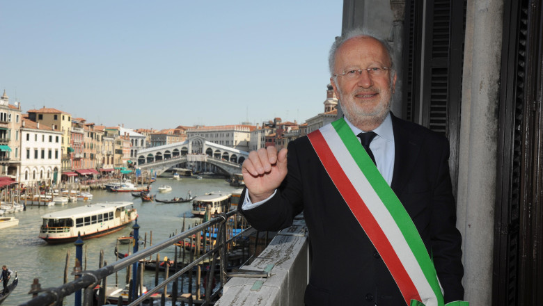 Primarul Venetiei, retinut pentru coruptie in legatura cu barierele subacvatice de protectie contra inundatiilor Imagine
