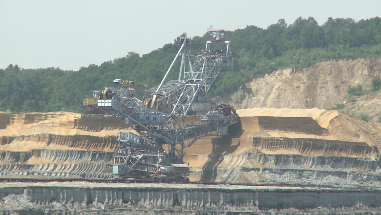 Prime pentru angajatele Complexului Energetic Oltenia Imagine