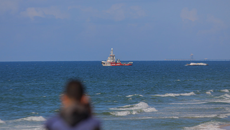 Primele ajutoare pentru Gaza venite de pe mare: O nava cu 200 de tone de alimente a descarcat cu succes proviziile la tarm Imagine