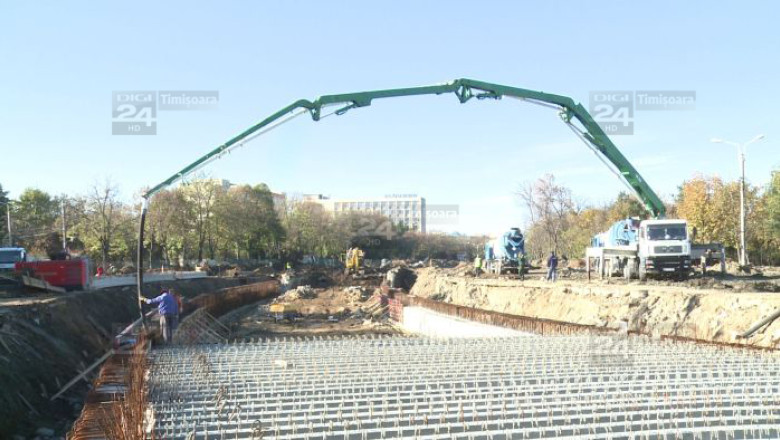 Primele semne ca se va deschide circulatia in zona Michelangelo: se toarna beton peste pasaj Imagine