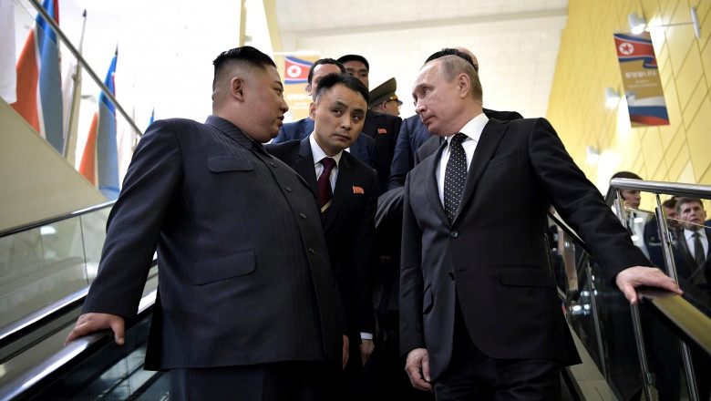 Primeste Putin arme de la Kim Jong-un? Imagine