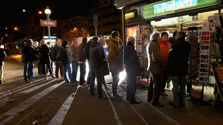 Primul numar din „Charlie Hebdo” dupa atentate s-a epuizat in cateva minute. Tirajul a fost suplimentat la cinci milioane Imagine