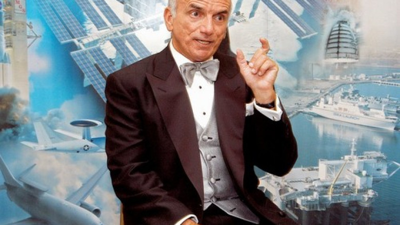 Primul turist spatial din lume, Dennis Tito, va calatori in jurul Lunii la bordul rachetei Starship de la SpaceX Imagine