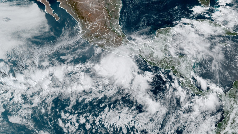 Primul uragan al anului ameninta Mexicul. Ar putea lovi zonele turistice de pe coasta cu 200 de kilometri pe ora Imagine