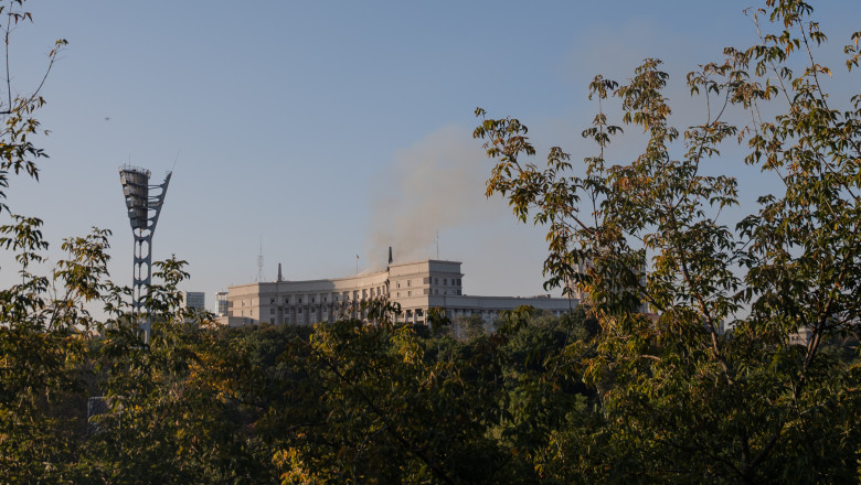 Principala cladire guvernamentala a Ucrainei a fost lovita in cel mai amplu atac rusesc cu drone: trei morti si 18 raniti la Kiev Imagine