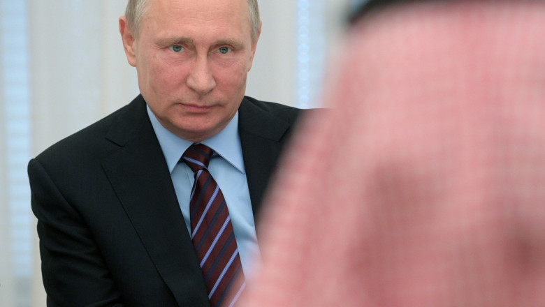 Printul mostenitor saudit l-a convins pe Putin sa elibereze 10 cetateni straini, capturati in Ucraina Imagine