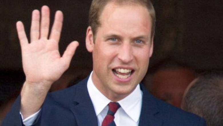 Printul William s-a angajat: va pilota elicoptere-ambulanta si isi va dona tot salariul Imagine
