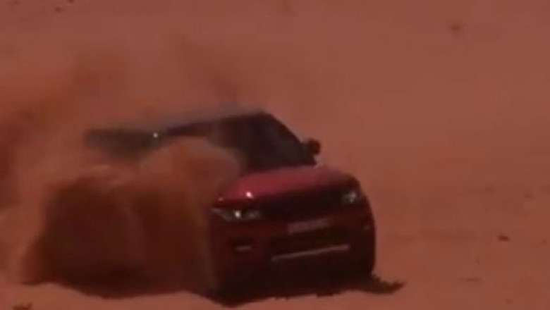 Proba de foc: Range Rover Sport a parcurs 849 de kilometri in 10 ore prin desert Imagine