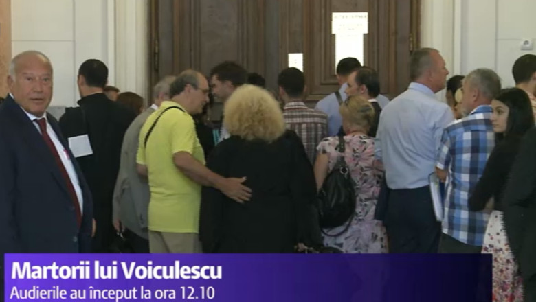 Procesul lui Dan Voiculescu a avut zeci de spectatori. Avocatii au mai avut loc doar pe bancile din boxa acuzatilor Imagine