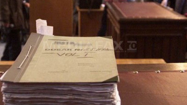 Procurori pentru o zi. Apoximativ 100 de studenti au furat din secretele meseriei de procuror  Imagine