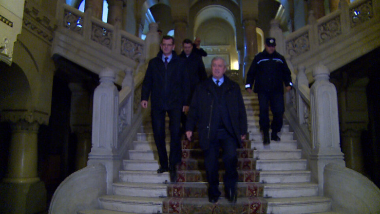 Procurorii DNA au ridicat calculatoare si documente de la Consiliul Judetean Dolj Imagine