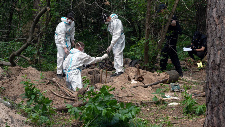 Procurorii militari romani au inceput o ancheta pentru crime contra umanitatii comise de rusi in Ucraina Imagine