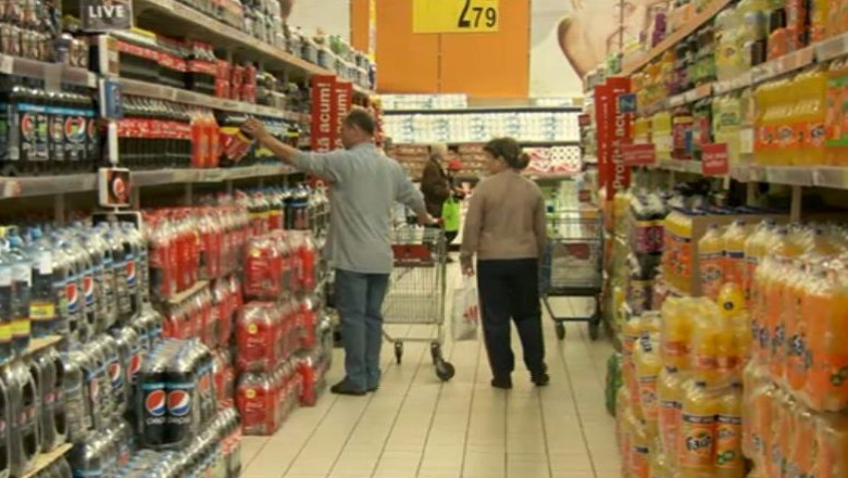 Producatorii de bauturi racoritoare modifica retetele. Coca-Cola reduce cantitatea de zahar Imagine