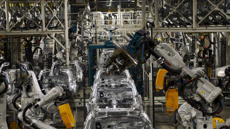 Productia de autoturisme a atins un record national in 2022. Peste 500.000 de unitati au iesit pe portile uzinelor Imagine