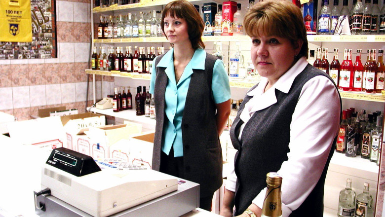 Productia de vodca a scazut drastic in Rusia. Consumul a crescut, desi Putin sustine ca rusii beau mai putin si s-au apucat de sport Imagine