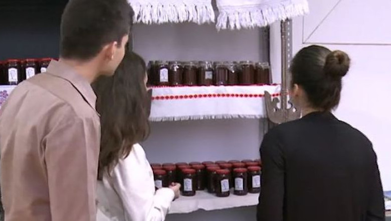 Produsele traditionale se intorc pe masa noastra: de la magiun de prune la prajitura cu seminte de canepa  Imagine