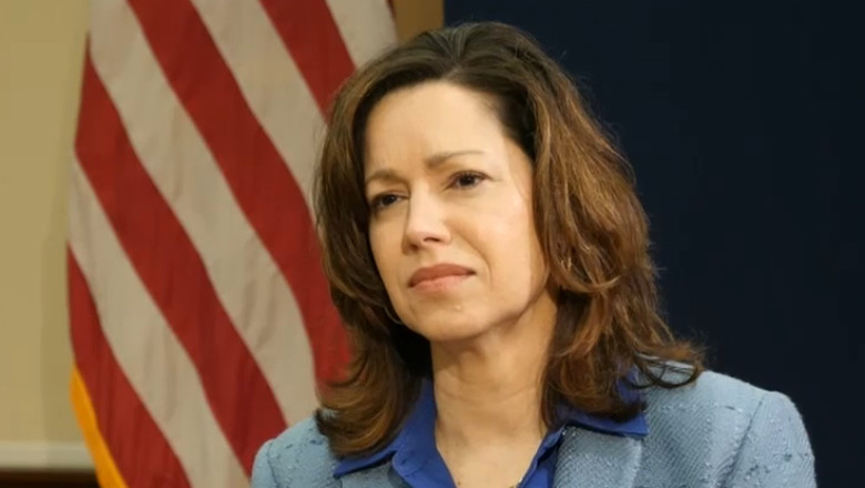 Prof. Elizabeth Edwards-Spalding: Generatiile tinere sunt acum conduse de ceea ce este pe telefonul lor si nu gandesc cu propria minte Imagine