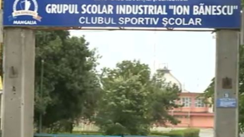 Profesor repetent la lege. Este acuzat ca a mituit un martor, pentru a da declaratii mincinoase Imagine