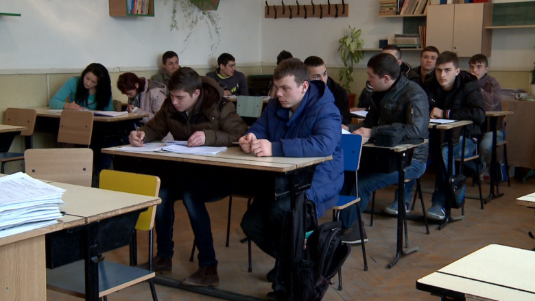 Profesorii cer amenzi pentru parinti si elevi Imagine