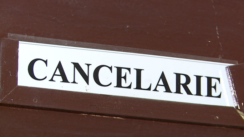 Profesorii din Iasi cer in instanta decontarea navetei Imagine