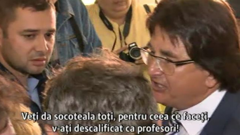 Profesorii unui liceu din Timisoara nu vor sa paraseasca vechea cladire, pentru una noua Imagine