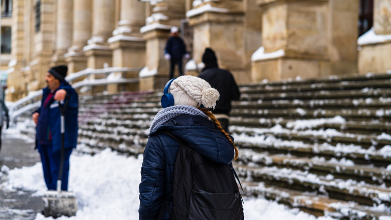 Prognoza meteo pentru urmatoarele doua saptamani. Cand scapam de ger Imagine