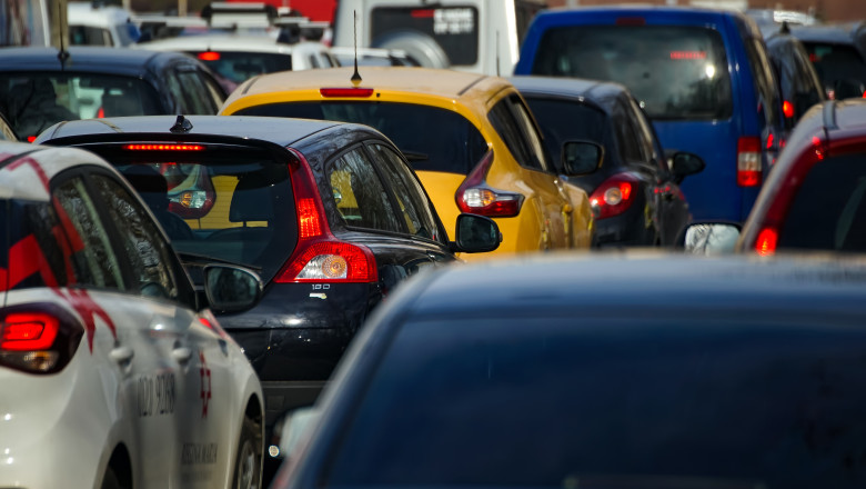 Program flexibil ca sa scape de trafic: Angajatii Primariei Iasi pot veni oricand la serviciu, intre orele 7.00 si 8.30 Imagine