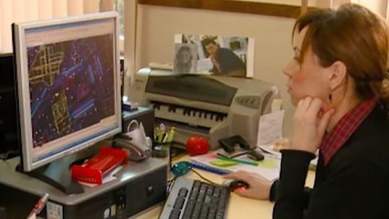 Program modificat de Sf. Maria. Pentru bugetari, ziua este libera. Punctele de vanzare RATT vor fi inchise Imagine