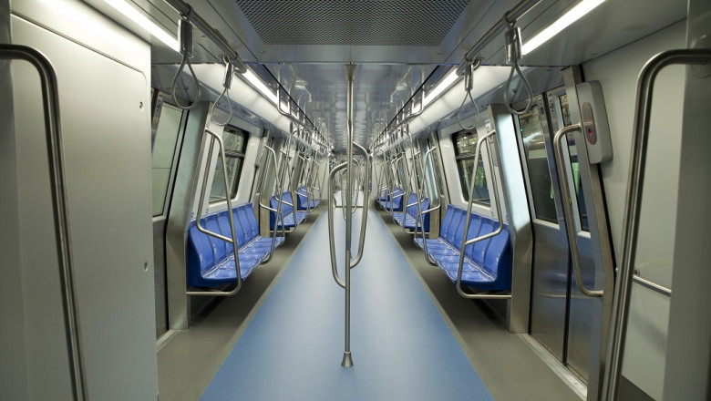 Program prelungit la metrou si RATB, azi, cu ocazia meciului Romania - Irlanda de Nord Imagine