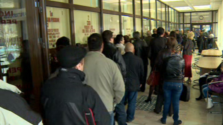 Program redus la institutiile publice in perioada sarbatorilor Imagine