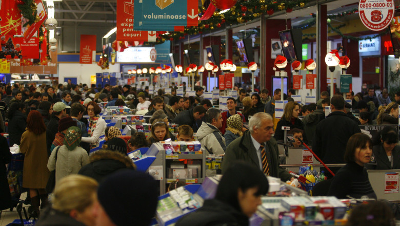 Programul magazinelor de sarbatori: inchis pe 1 ianuarie Imagine