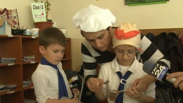 Programul „Saptamana parintilor", la Arad: coleg de banca - mama sau tata Imagine