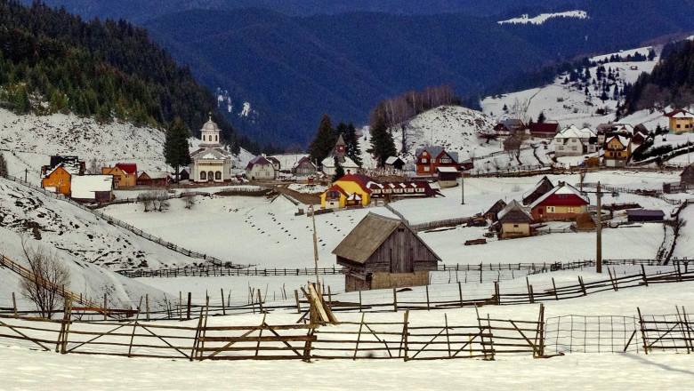 Programul „Traditiile Craciunului”. Unde puteti petrece sarbatorile de iarna la tara Imagine