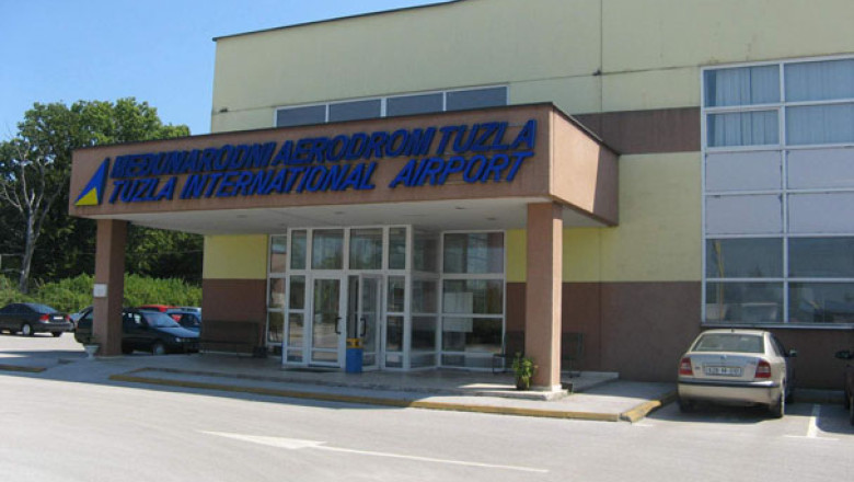 PROIECT. Aeroportul din Tuzla ar putea fi deschis traficului international de calatori Imagine