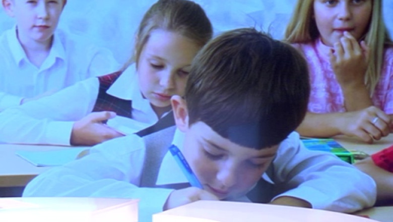 Proiect. Amenda pentru abandonul scolar. Masura ar afecta in primul rand familiile sarace Imagine