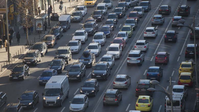 Proiect: Masinile si motocicletele zgomotoase vor putea circula doar ziua in Bucuresti Imagine